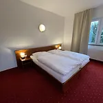 Mintarder Wasserbahnhof Hotel