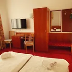 Hotel Mintarder Wasserbahnhof
