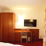 Mintarder Wasserbahnhof Hotel 3*
