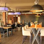 Mintarder Wasserbahnhof Hotel