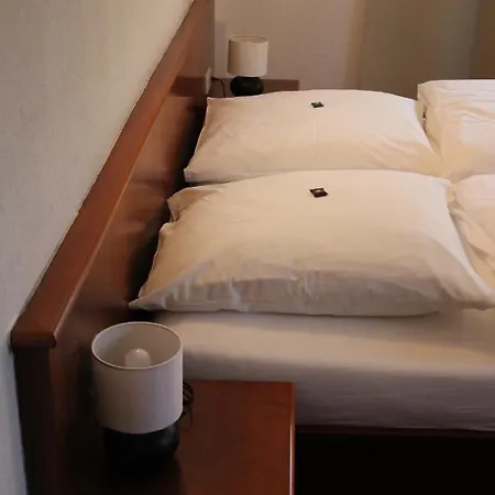 Mintarder Wasserbahnhof 3*