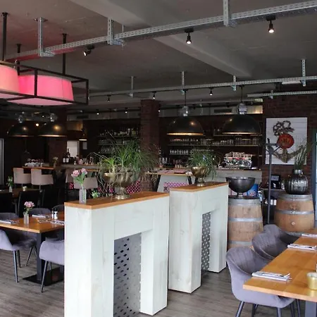 Szálloda Mintarder Wasserbahnhof