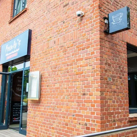 Mintarder Wasserbahnhof 3*