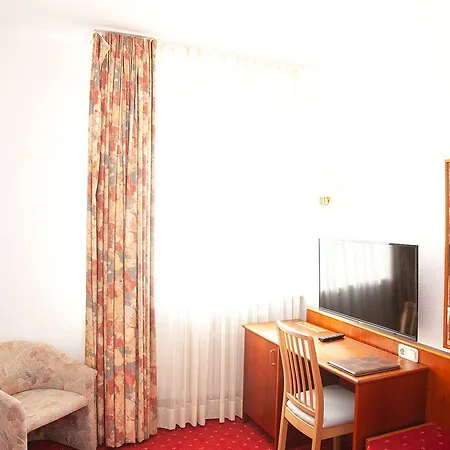 Mintarder Wasserbahnhof Szálloda