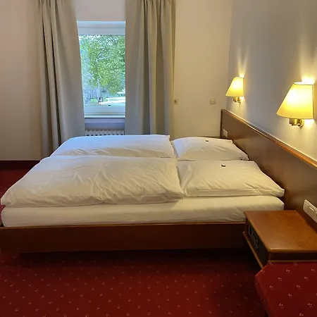 Mintarder Wasserbahnhof 3*