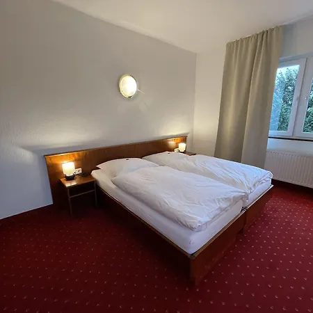 Mintarder Wasserbahnhof Szálloda