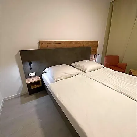 Mintarder Wasserbahnhof Hotel