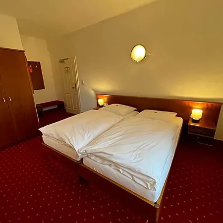 Mintarder Wasserbahnhof Hotel