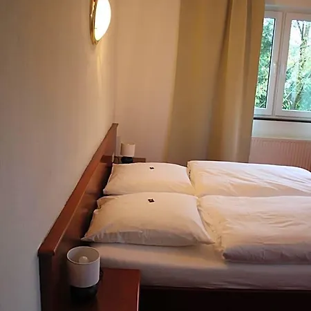 Mintarder Wasserbahnhof 3*