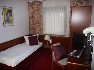 Hotel Mintarder Wasserbahnhof 3*
