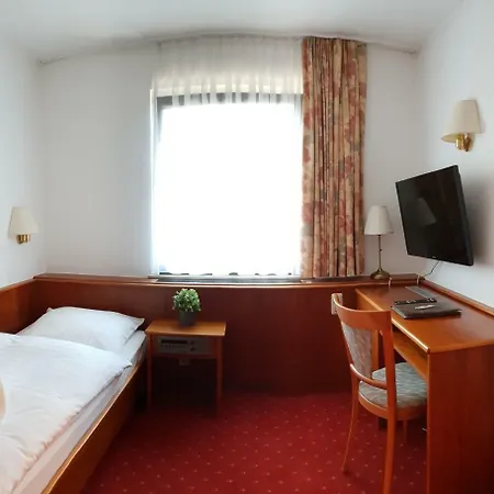 Szálloda Mintarder Wasserbahnhof