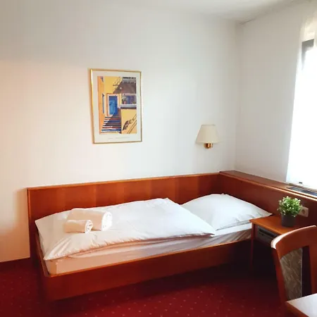 Mintarder Wasserbahnhof Hotel