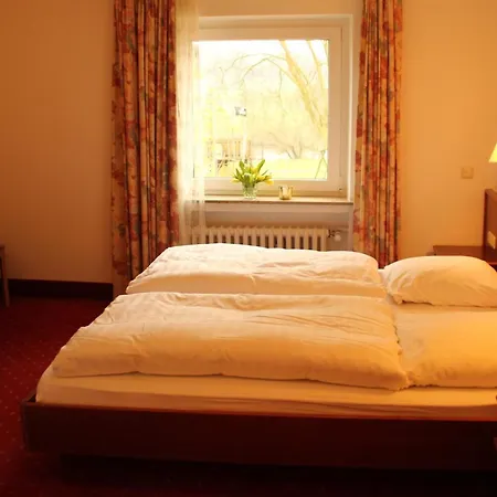 Szálloda Mintarder Wasserbahnhof 3*