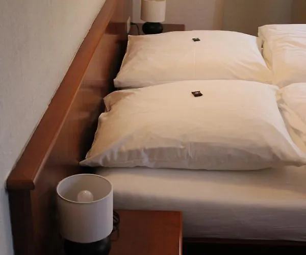 Mintarder Wasserbahnhof 3*