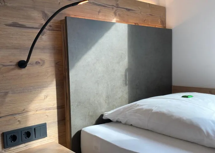 Mintarder Wasserbahnhof Hotel 3*