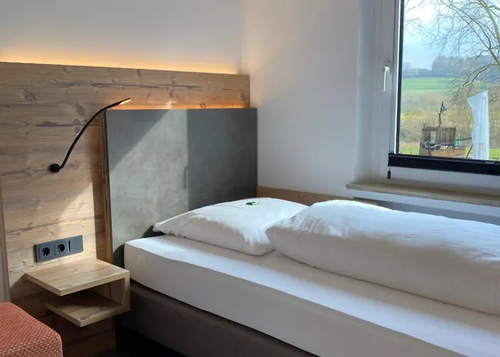 Hotel Mintarder Wasserbahnhof 3*