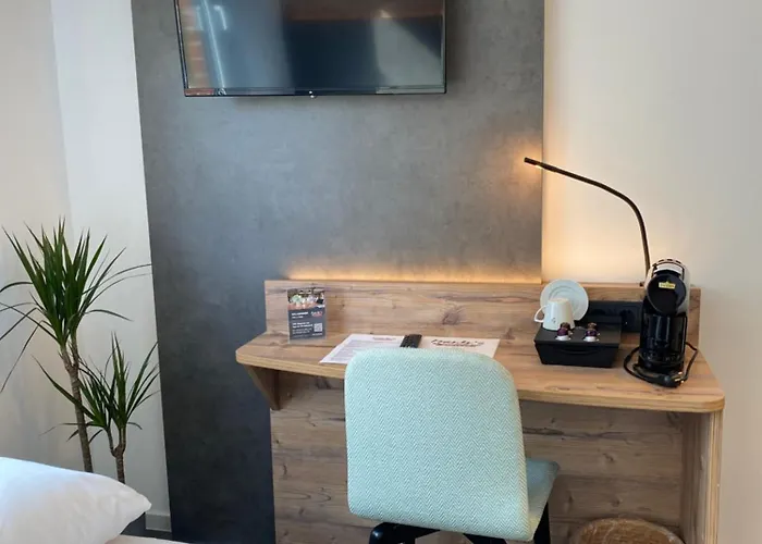 Отель Mintarder Wasserbahnhof Мильгейм-на-Руре