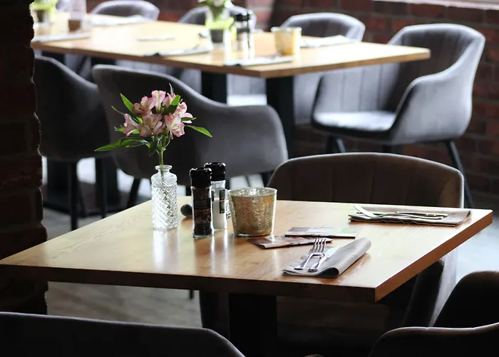 Mintarder Wasserbahnhof 3*