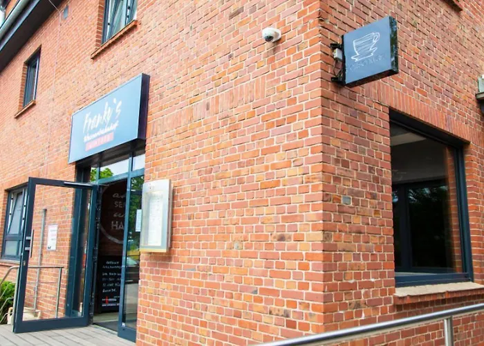 Mintarder Wasserbahnhof 3*